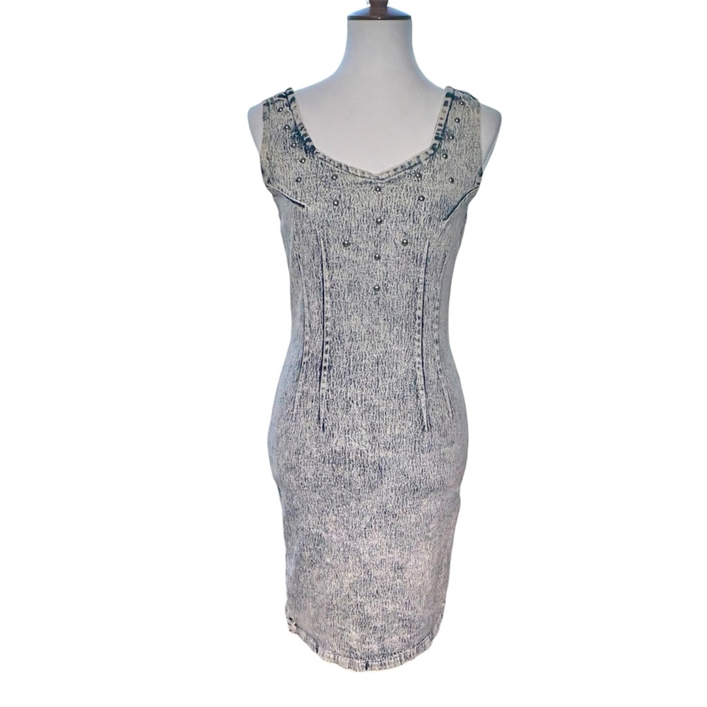 Vtg 80’s  sleeveless acid-wash denim bodycon dress metal studs 100% cotton Med